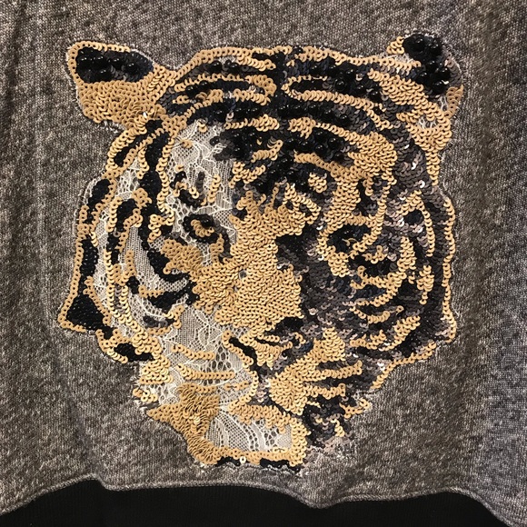 Express Beaded Tiger Head, Cropped Sweatshirt - Picture 2 of 4